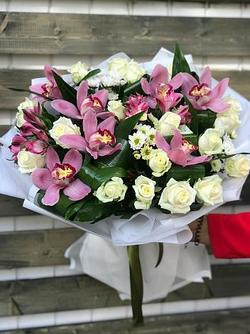 Букет цветов из: Розы и Хризантемы в Федотово