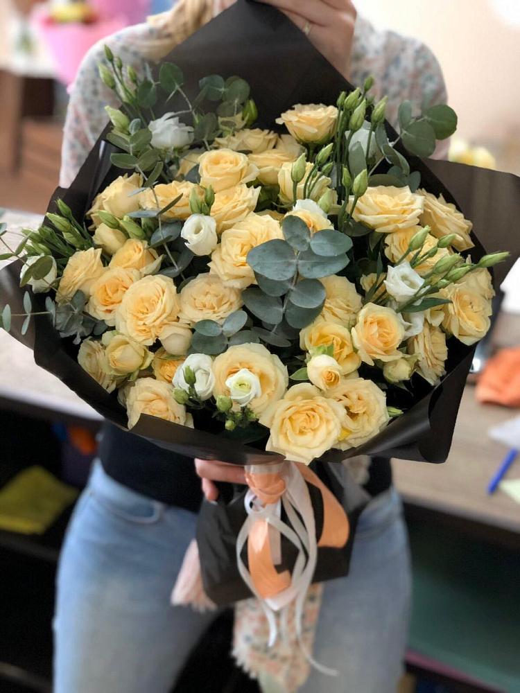 Букет цветов из: Розы и Лизиантусы в Федотово