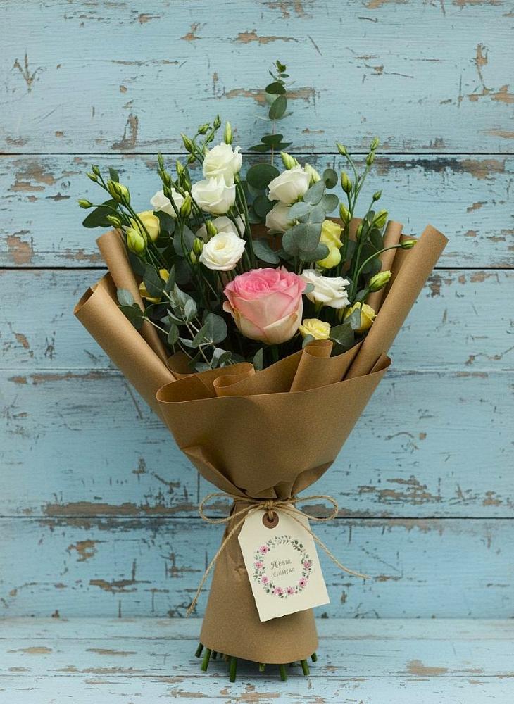 Букет цветов из: Розы и Лизиантусы в Федотово