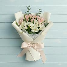 Букет цветов из:  Альстромерии в Федотово