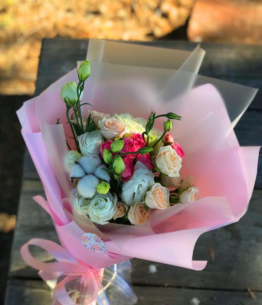 Букет цветов из: Розы и Лизиантусы в Федотово