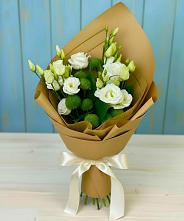 Букет цветов из:  Хризантемы и Лизиантусы в Федотово