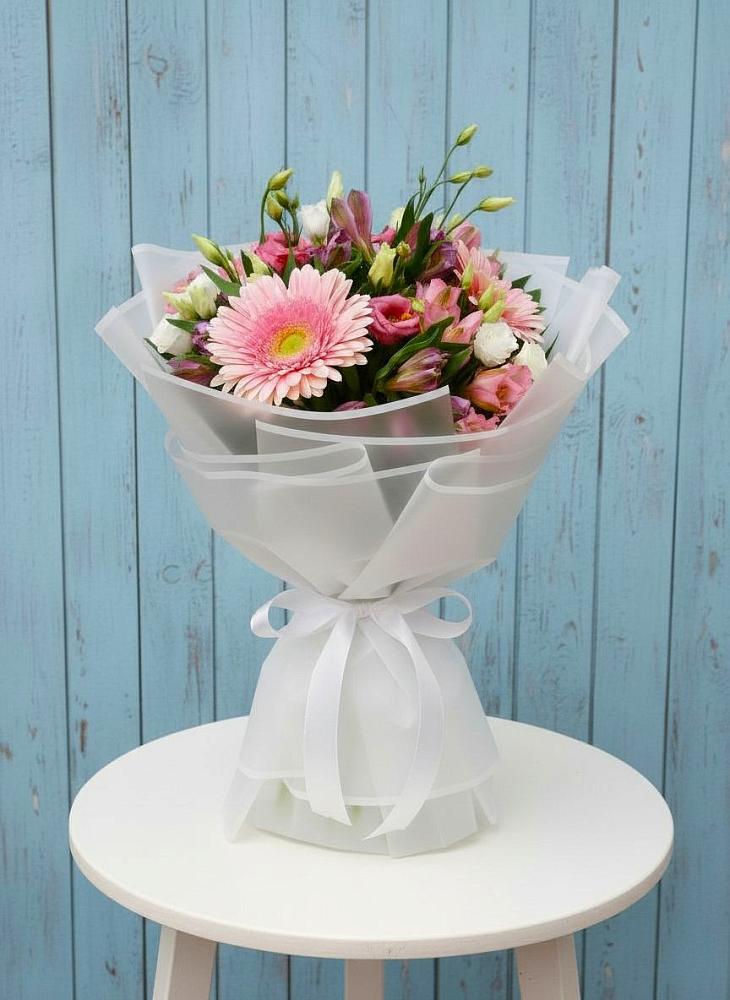 Букет цветов из: Герберы, Альстромерии и Лизиантусы в Федотово