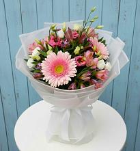 Букет цветов из:  Герберы, Альстромерии и Лизиантусы в Федотово