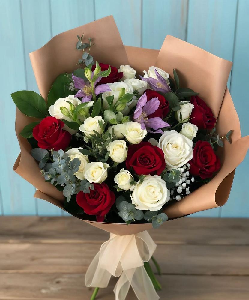 Букет цветов из: Розы и Альстромерии в Федотово