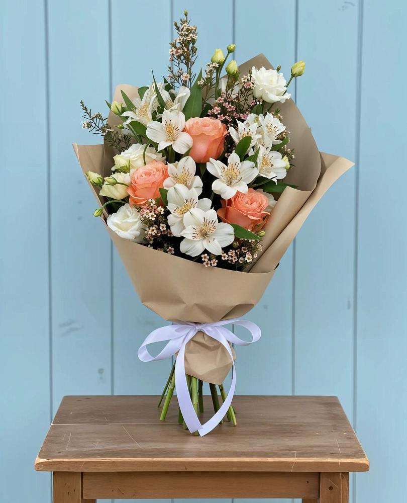 Букет цветов из: Альстромерии, Лизиантусы, Розы и Хризантемы в Федотово